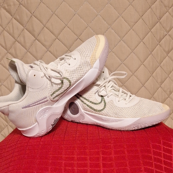 Nike KD Trey 5 Basketball Sneakers main image 8